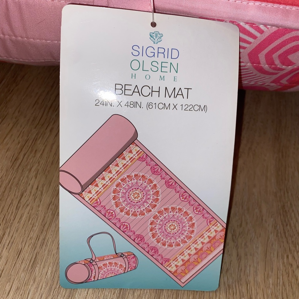 Sigrid Olsen Home Salmon Pink Medallion Print Quilted Beach Pool Roll Mat Towel